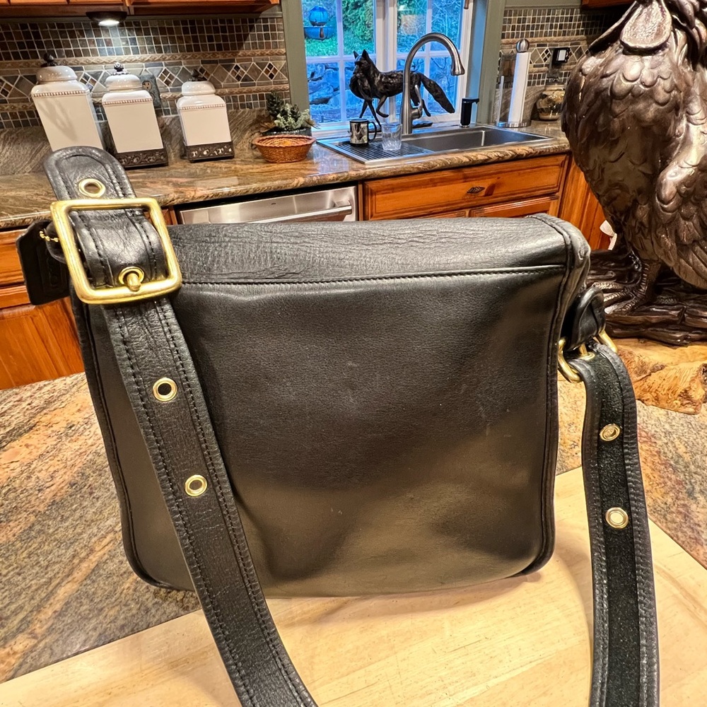 Classic Vintage Coach Stewardess Saddle Bag Black - Picture 2 of 13